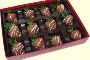 Custom chocolate covered strawberries boxes