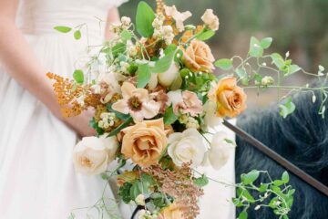 Make Your November Wedding Anniversary Special with Seasonal Blooms