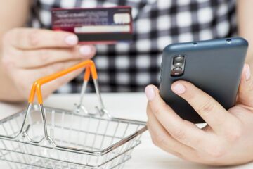 Create an Engaging Shopping Experience with eCommerce Mobile App Development