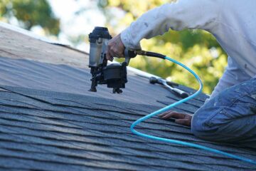 How to Install Shingles on a Roof